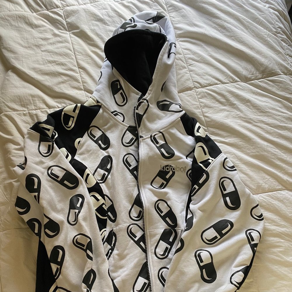 Kid Robot zip up hoodie